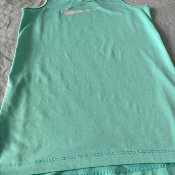 Women’s NIKE MINT GREEN Dri-Fit training tank top - Picture 3 of 9